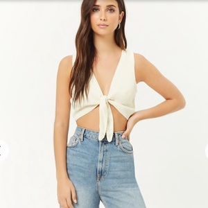 F21 TIE FRONT CROP TOP